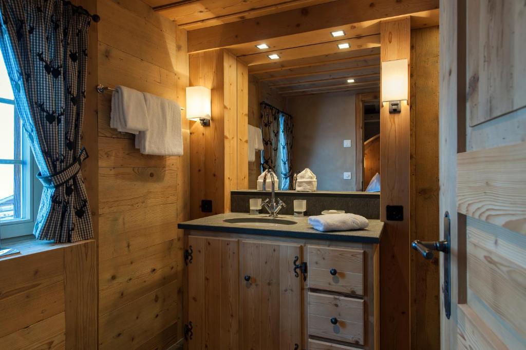 Chalet Berghof Sertig Клавадель Номер фото